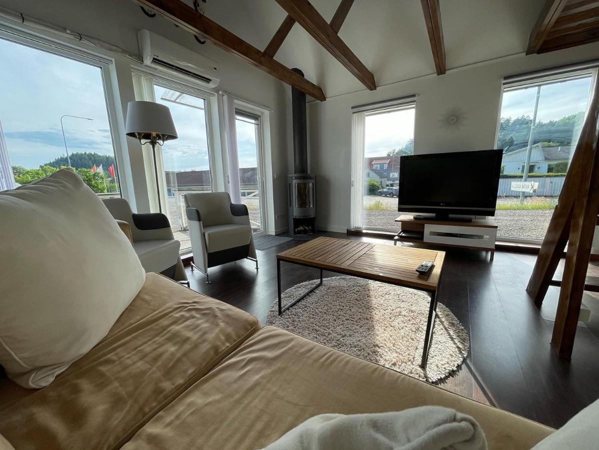 Vid Gekas Ullared Boende B&B Exterior photo